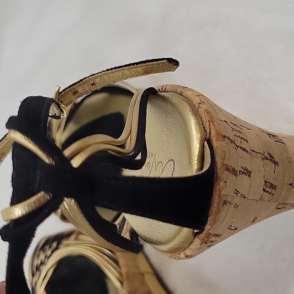 Arturo Chiang Wedge Sandals Size 9.5 Black and gold - Picture 10 of 13